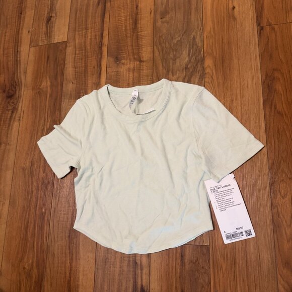 NWT Lululemon Hold Tight Cropped T-Shirt - Picture 3 of 3